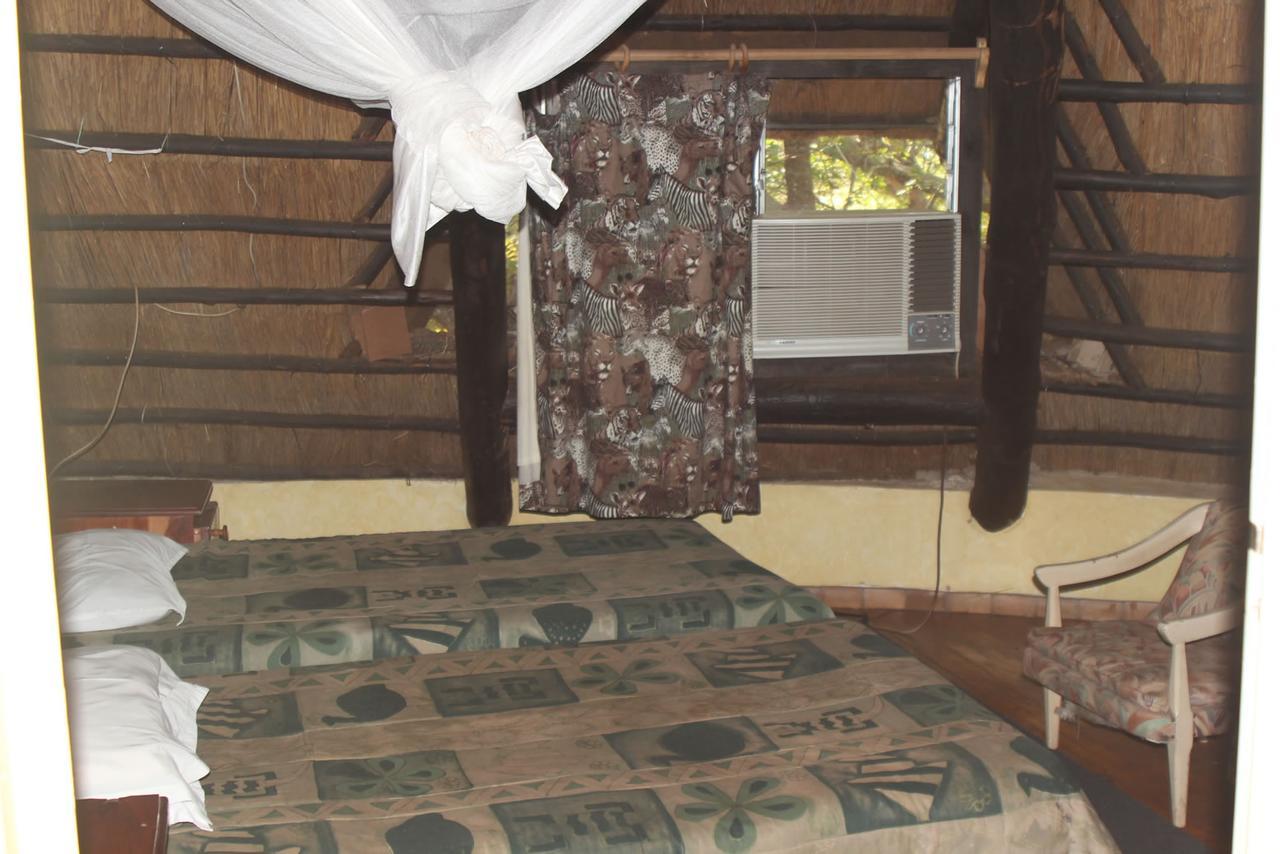 Mosi-Ua-Tunya Lodge Виктория Фолс Екстериор снимка
